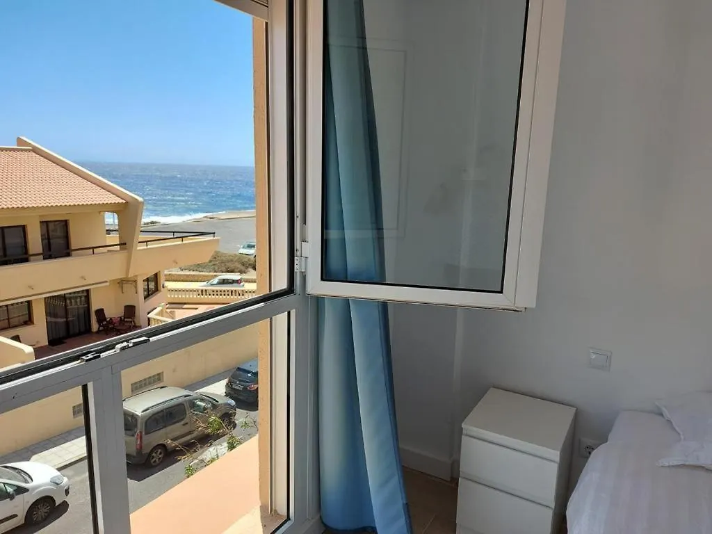Surfers Nest El Medano Apartment